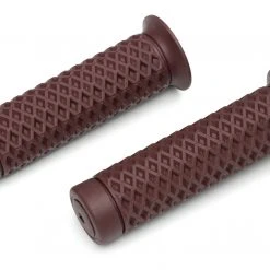 Kuryakyn Braaap! Grips -Deals Throttle Nest Store kuryakyn braaap grips red 1