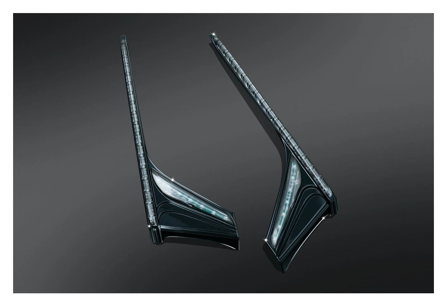 Kuryakyn LED Vertical Rear Light Strips For Honda GoldWing 2012-2015 - Image 5