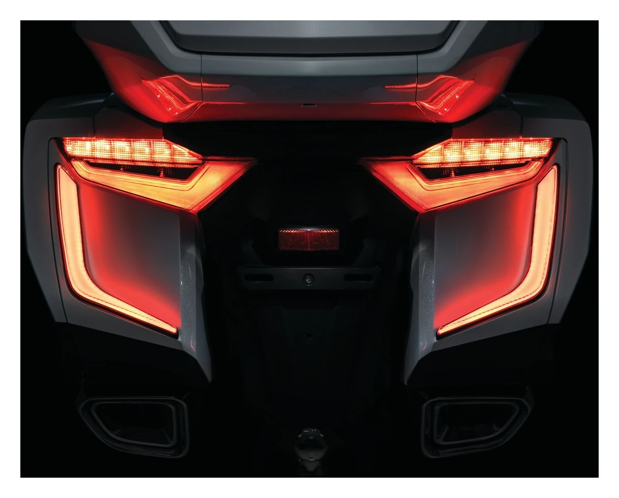 Kuryakyn Omni LED Rear Saddlebag Accents For Honda Gold Wing 2018-2020 - Image 3