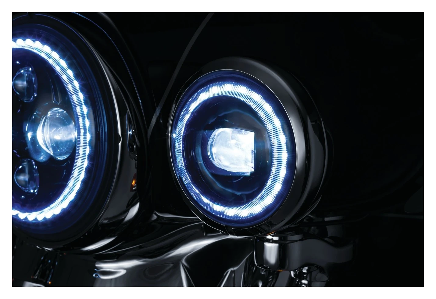 Kuryakyn Orbit Vision 4.5" LED Halo Passing Lamps For Harley 5 Kuryakyn Orbit Vision 4.5" LED Halo Passing Lamps For Harley - Image 3