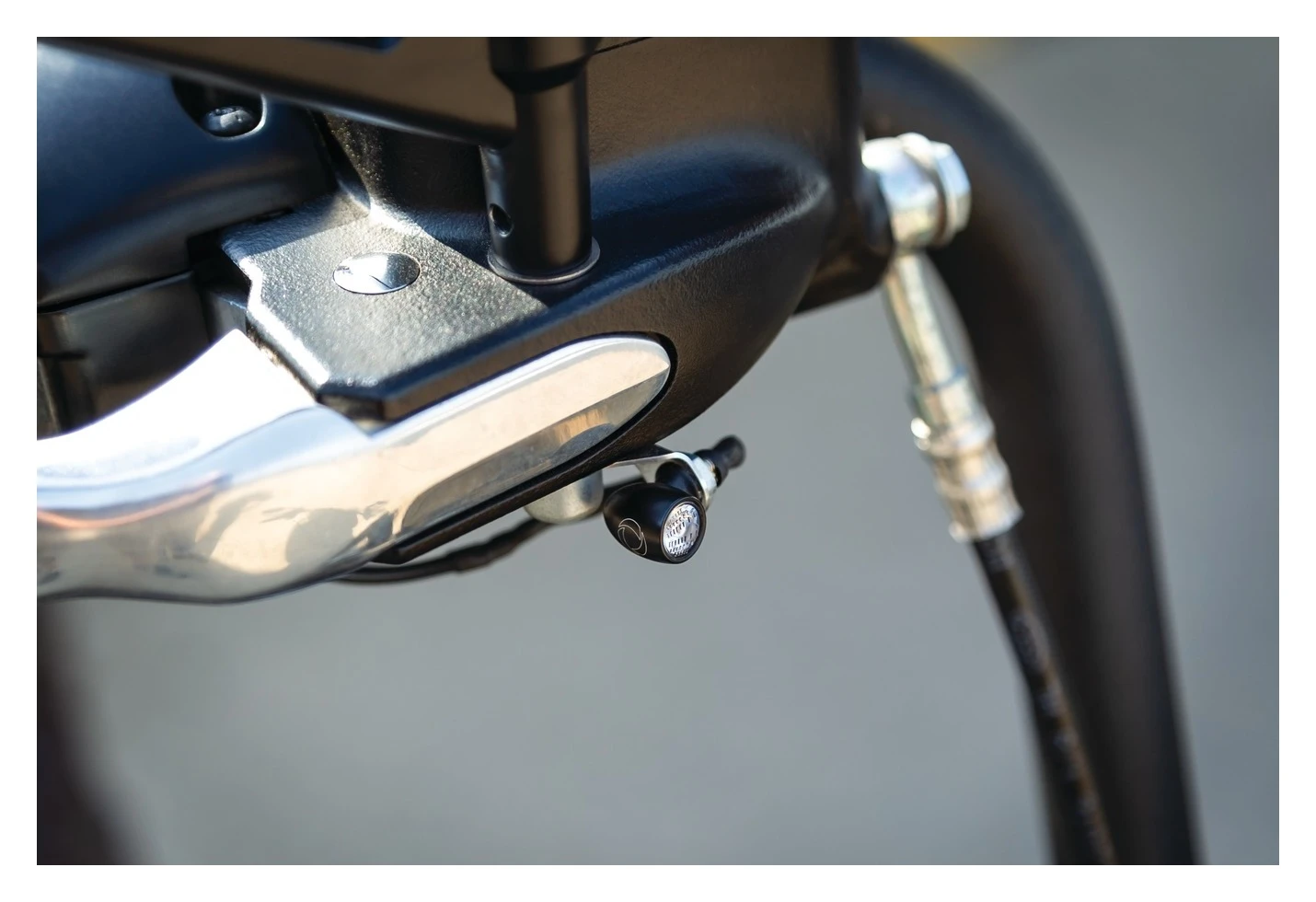 Kuryakyn by Kellermann M5 Mini Turn Signal Adapters 4 Kuryakyn by Kellermann M5 Mini Turn Signal Adapters - Image 2